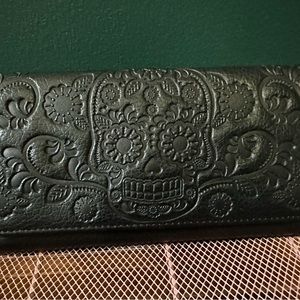Loungefly skull wallet